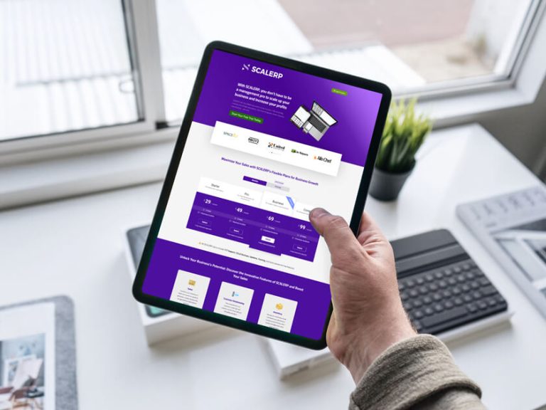 Accueil 14 Honline tablet in hand mockup 1 Honline